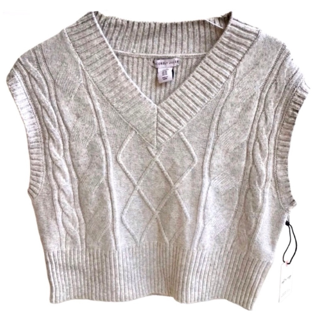Sincerely Jules V-Neck Cable Knit Crop Vest (NWT) (Size: XS) - Picture 3 of 10